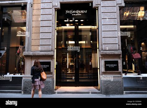 ysl rinascente milano|ysl stores milan.